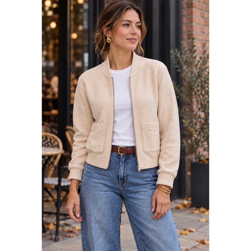 NWT Chic Minimalist Fall Bomber Jacket Cream Coastal Casual Zip Front Luxe Sz M